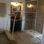 D Hotes Atelier De Jean Paul Bed & Breakfast